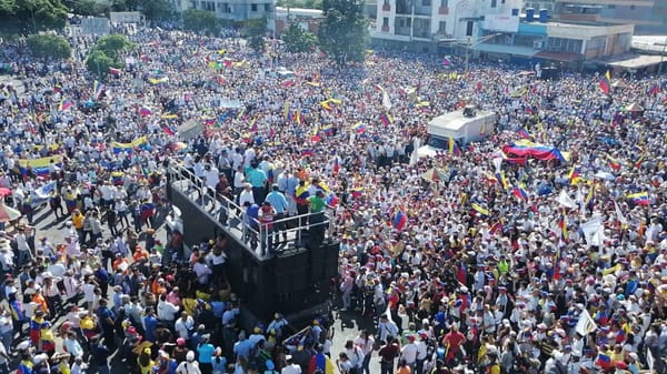 Venezuela cắt đứt quan hệ ngoại giao với Peru