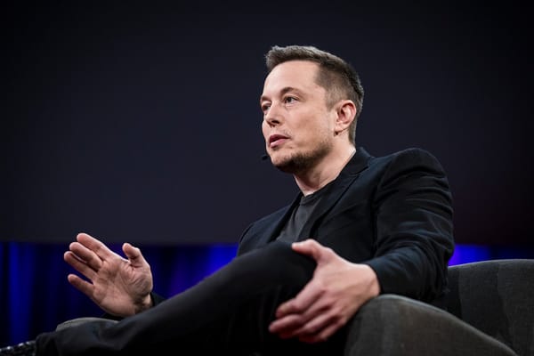 Tỷ phú Elon Musk tuyên chiến với các tập đoàn quảng cáo